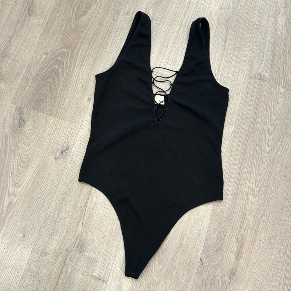 Aritzia Wilfred free black bodysuit size medium